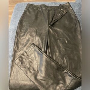 Express high waisted faux leather ankle pants in black size 6 with side pockets